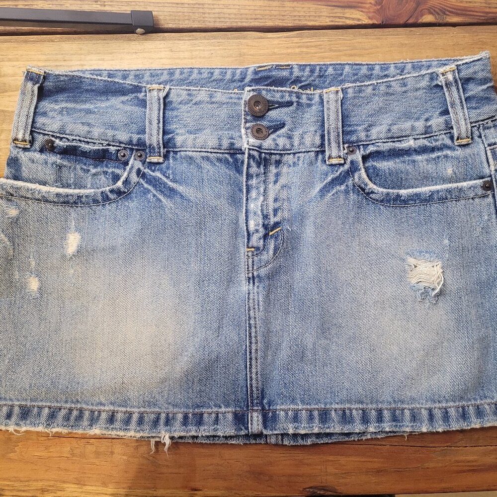 American Eagle Women's Denim Jean Skirt- size 8